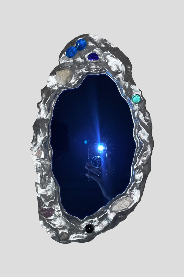 Cosmic blue mirror lack