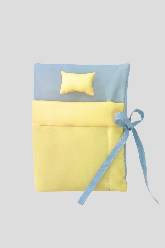 PUFFY BED BOOK (yellow/sky)