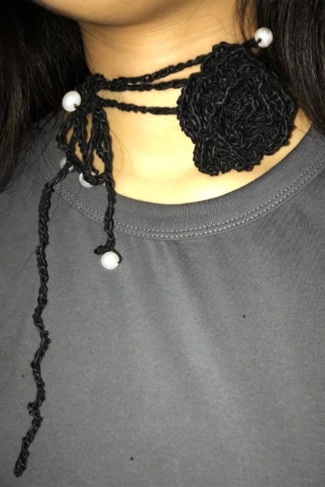 Pearl rose knit crochet (black)